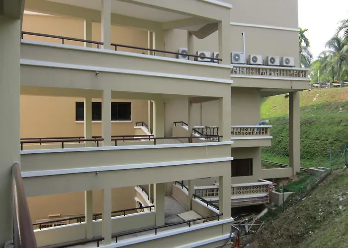 Paradise Lagoon Apartment