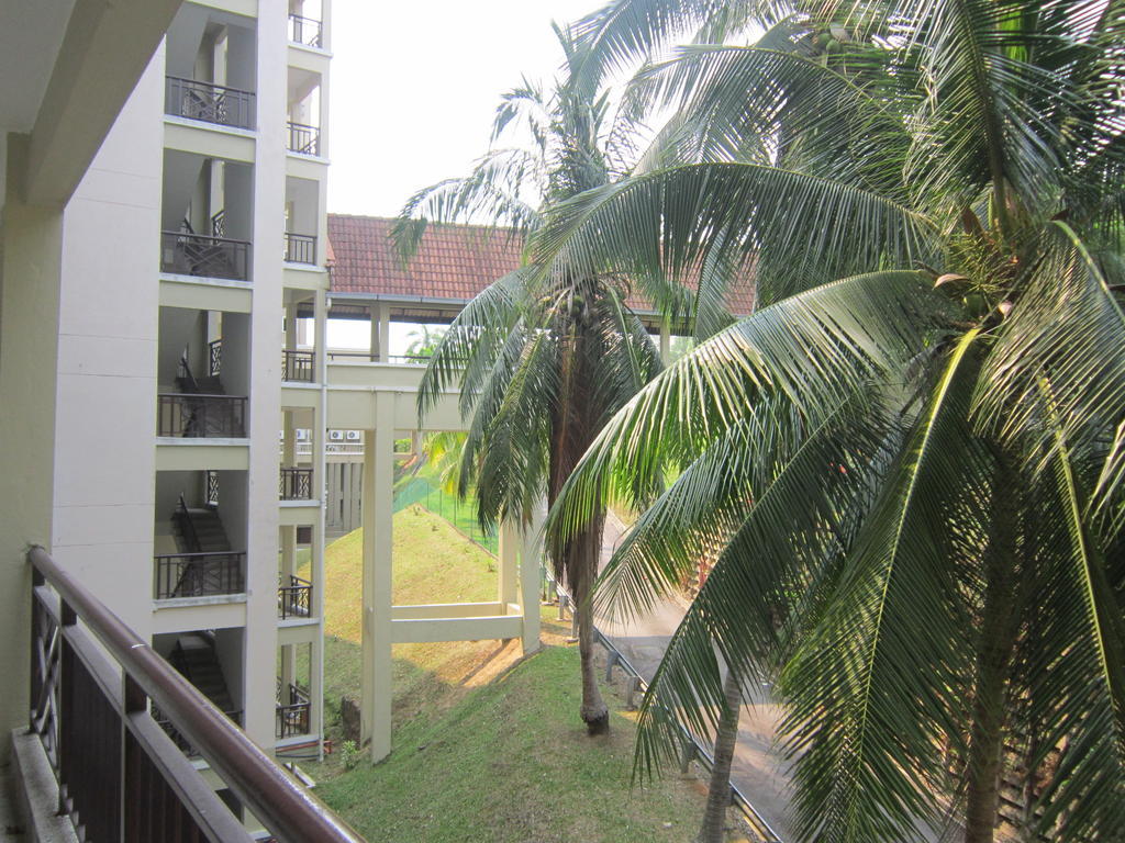 Paradise Lagoon Pangsapuri